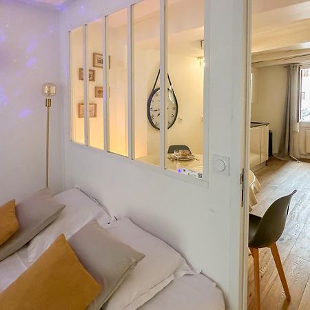 Night Desires Vieille Ville Annecy Charmant Анси Екстериор снимка