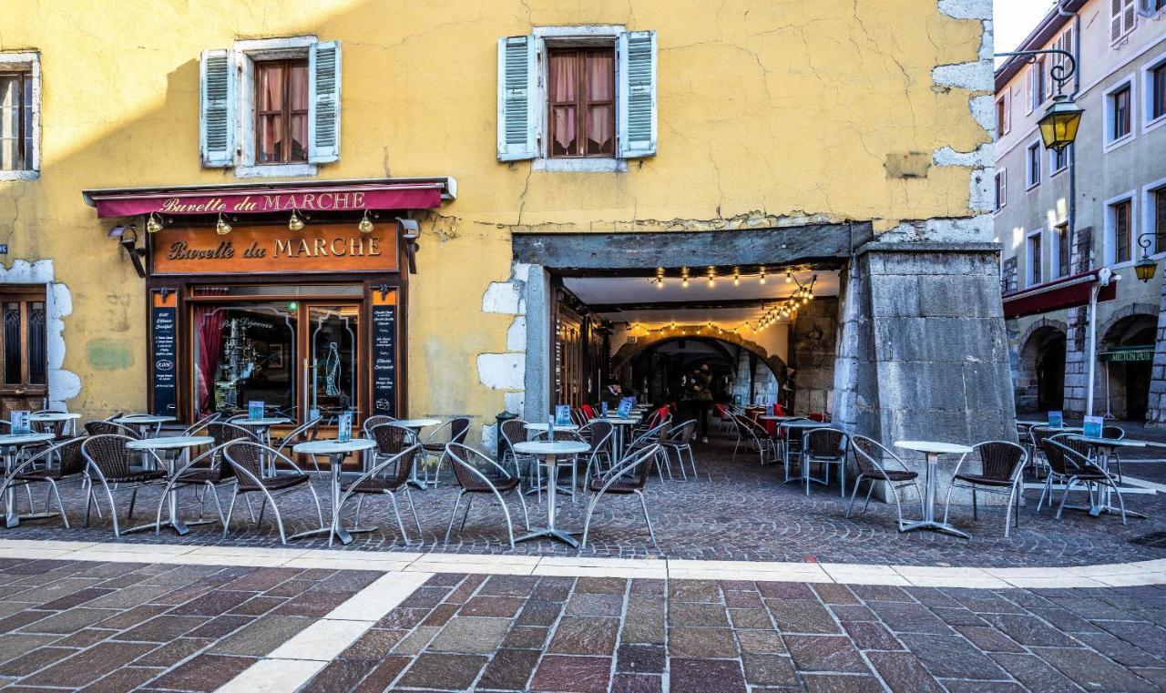 Night Desires Vieille Ville Annecy Charmant Анси Екстериор снимка