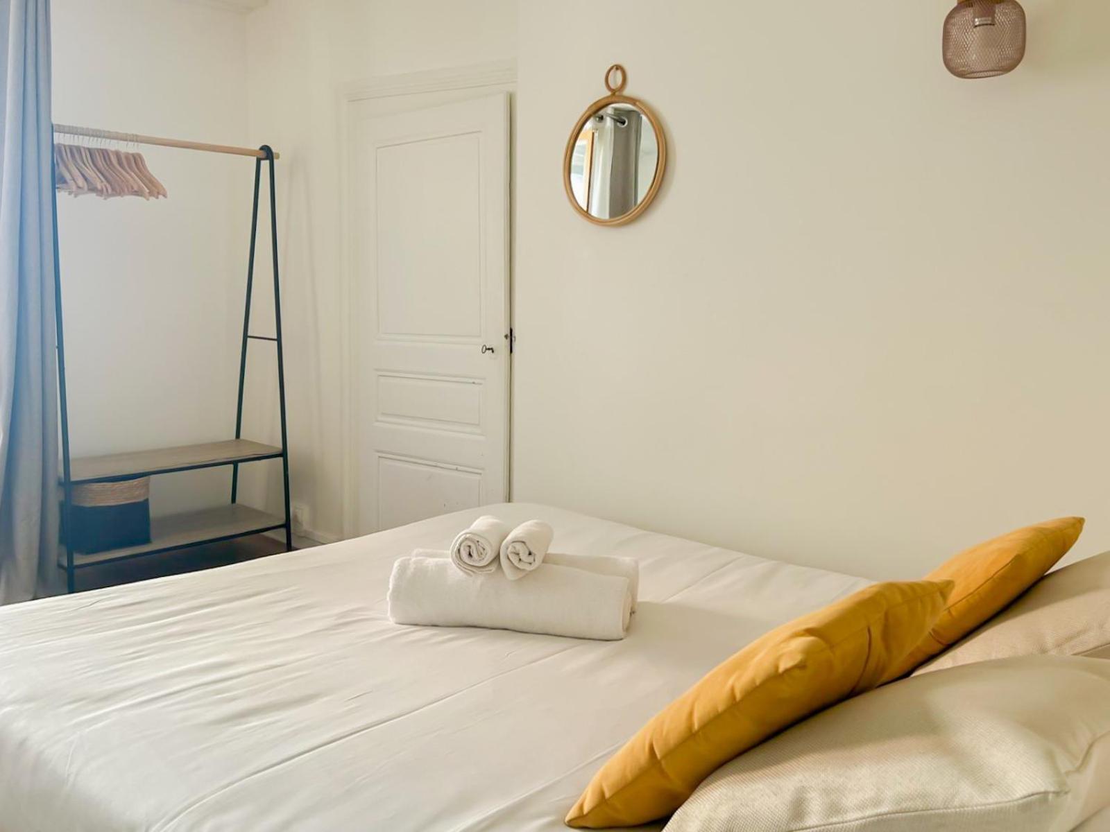 Night Desires Vieille Ville Annecy Charmant Анси Екстериор снимка